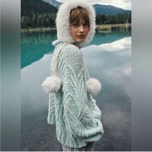Anthropologie Chunky/Cable Knit Sweater Light Mint Green-Crop-Oversize-Medium